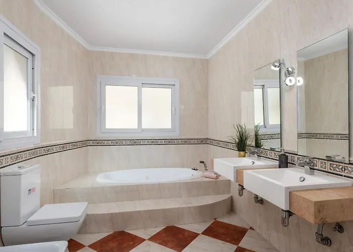 Willa Ros - Plusholidays *